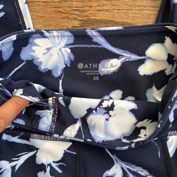 Athleta leggings - Picture 3 of 8